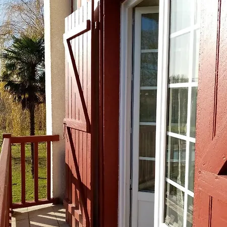 La Metairie De Bed & Breakfast 3*