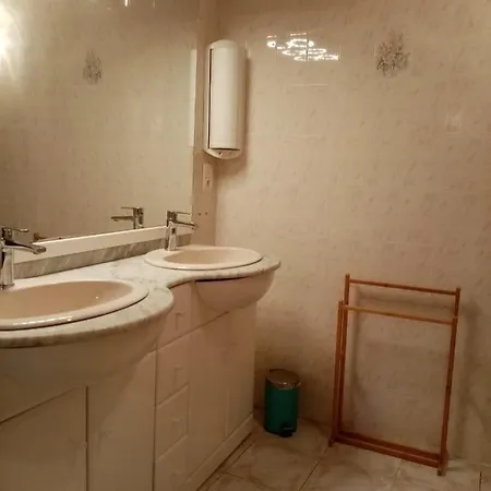 Bed & Breakfast La Metairie De 3*
