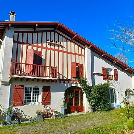 La Metairie De 3*