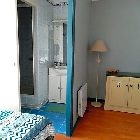 La Metairie De Bed & Breakfast Biaudos